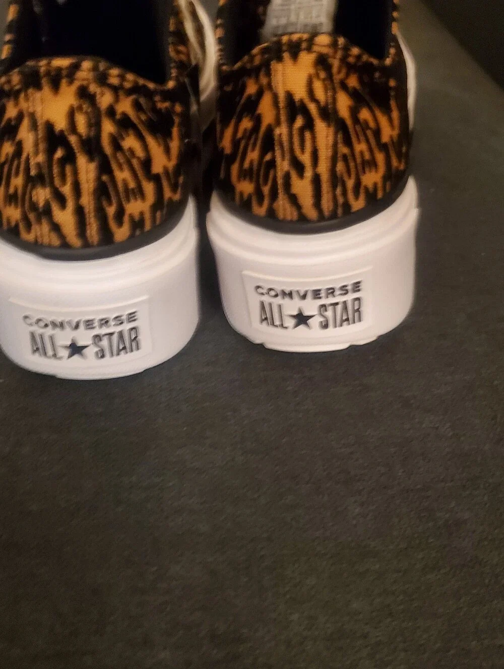 Converse All Stars  Leopard Print Double Stack Platform Low Top  Sneaker UNISEX - Picture 9 of 11